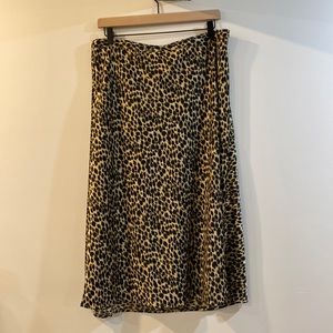 J. Crew leopard print midi skirt (L) NWT